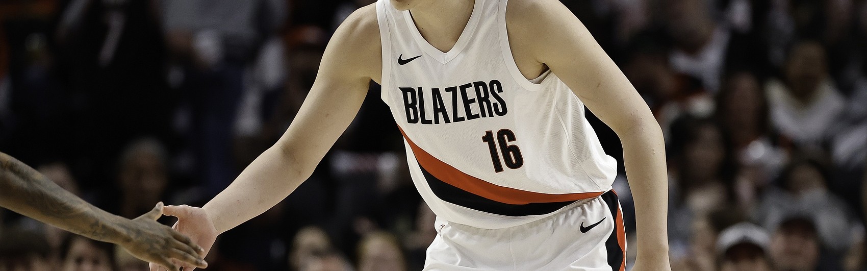 【菜鸟】瀚森垃圾时间2分1板 费尔斯18分11板 克尼佩尔10分8板3断