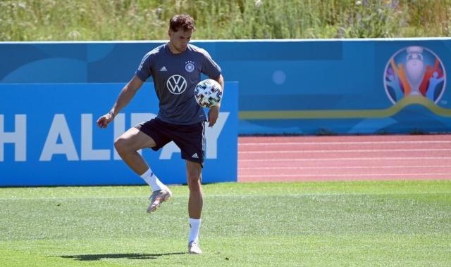 世界杯参赛球队介绍-磁卡伤愈复出，对葡萄牙勒夫真不打算从善如流？