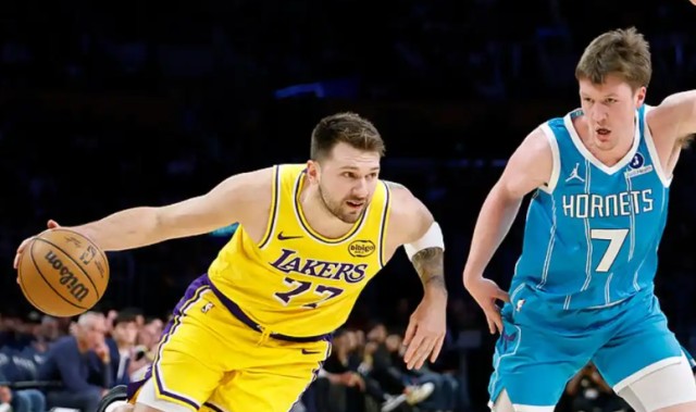 世界杯国家队名单-惨败黄蜂18分，湖人5战4负排西部第5，东契奇空砍39分，老詹29+9